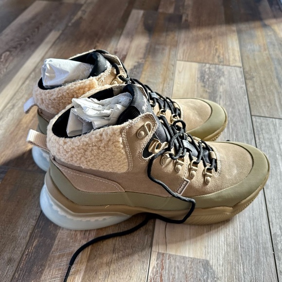 COACH HIKING BOOTS NWT KHAKI WOMANS SIZE 9  $298 - Picture 1 of 10